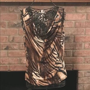 Z.ro Sleeveless Tiger Print With Drape Neck